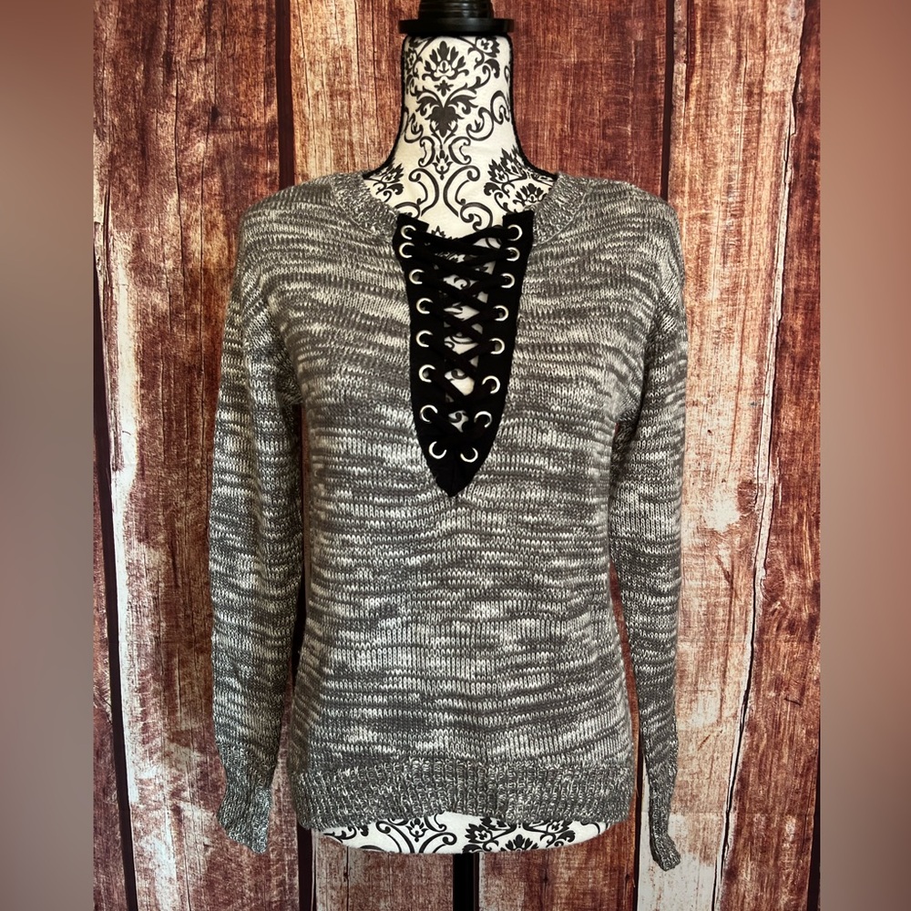 Almost Famous | Women’s Heather Gray Knit Sweater